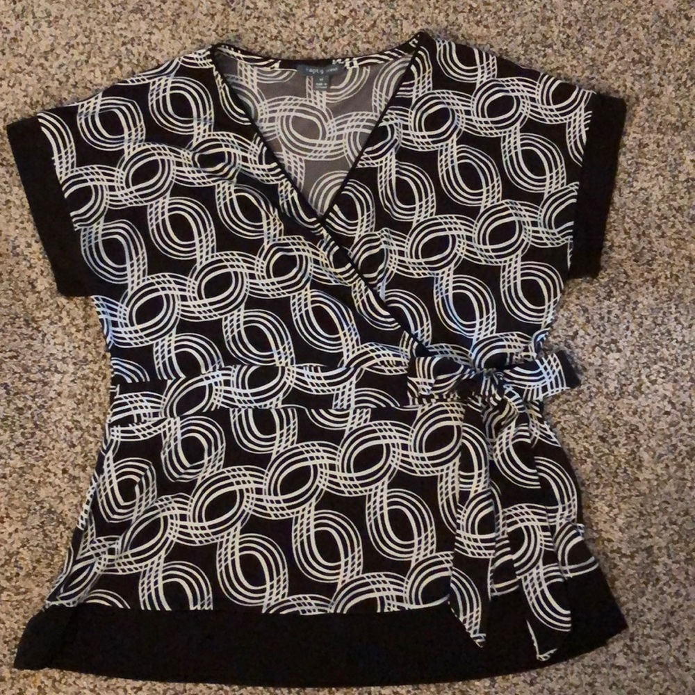 Blouse, Apt. 9,